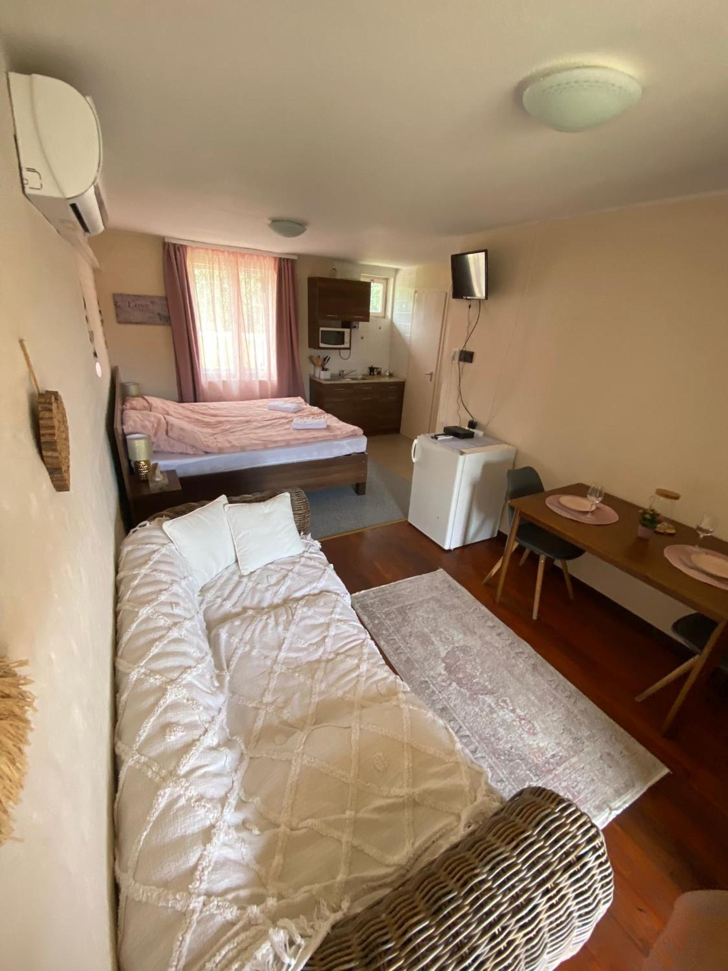 Summer Apartments Tiszakécske Εξωτερικό φωτογραφία